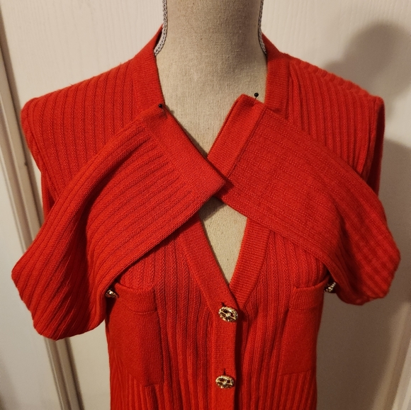 St John collection Red Knit Cardigan long sleeve/button down/ SIZE 12 OFFER - Picture 7 of 9